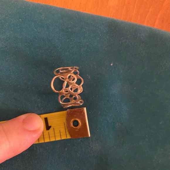 Handmade Sterling Silver Retro Circles Ring - Picture 8 of 9